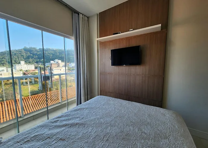 302- Apartamento Com Piscina Em Bombinhas